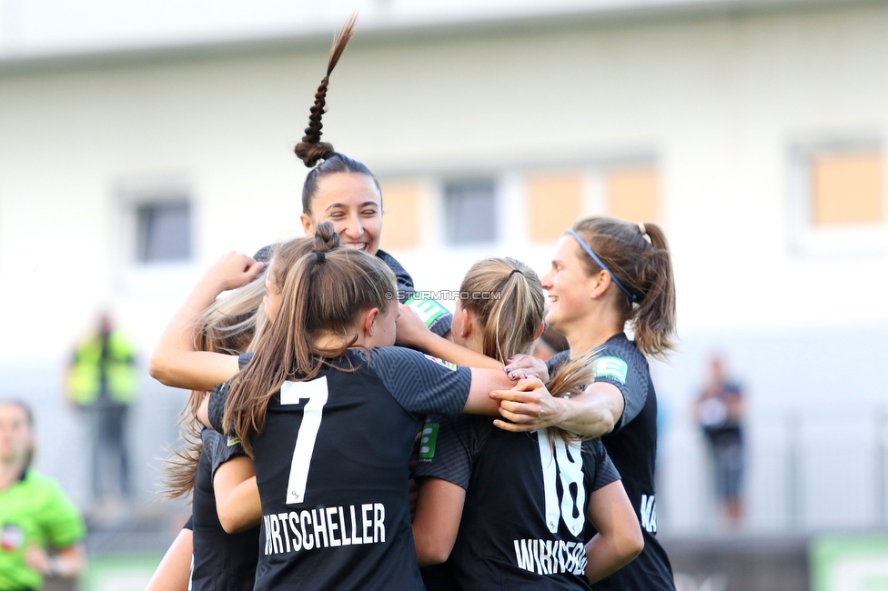 Sturm Damen - Altenmarkt
OEFB Frauen Bundesliga, 5. Runde, SK Sturm Graz Damen - SKV Altenmarkt, Trainingszentrum Messendorf, Graz, 02.10.2021. 

Foto zeigt Andrea Glibo (Sturm Damen), Lilli Purtscheller (Sturm Damen), Anna Maria Wirnsberger (Sturm Damen) und Sophie Maierhofer (Sturm Damen)
