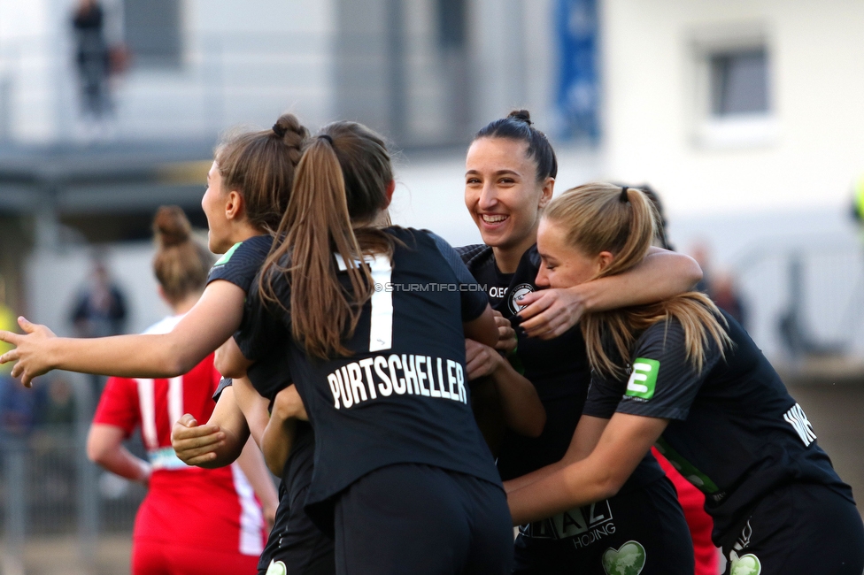 Sturm Damen - Altenmarkt
OEFB Frauen Bundesliga, 5. Runde, SK Sturm Graz Damen - SKV Altenmarkt, Trainingszentrum Messendorf, Graz, 02.10.2021. 

Foto zeigt Lilli Purtscheller (Sturm Damen), Andrea Glibo (Sturm Damen) und Anna Maria Wirnsberger (Sturm Damen)
Schlüsselwörter: torjubel