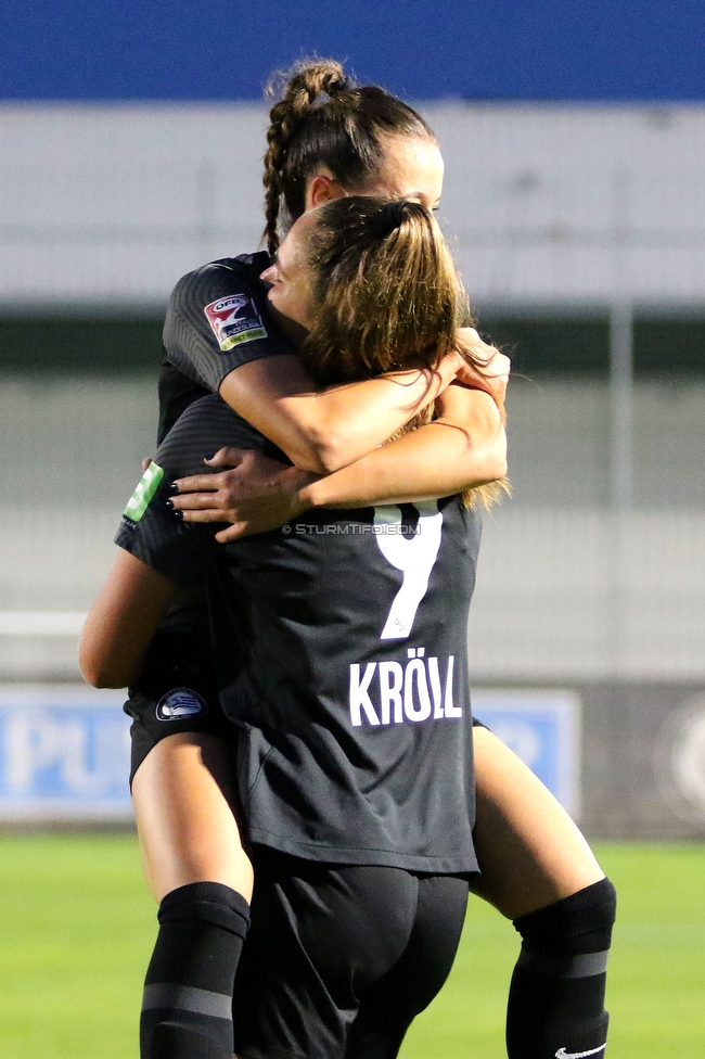 Sturm Damen - Altenmarkt
OEFB Frauen Bundesliga, 5. Runde, SK Sturm Graz Damen - SKV Altenmarkt, Trainingszentrum Messendorf, Graz, 02.10.2021. 

Foto zeigt Andrea Glibo (Sturm Damen) und Valentina Kroell (Sturm Damen)
Schlüsselwörter: torjubel