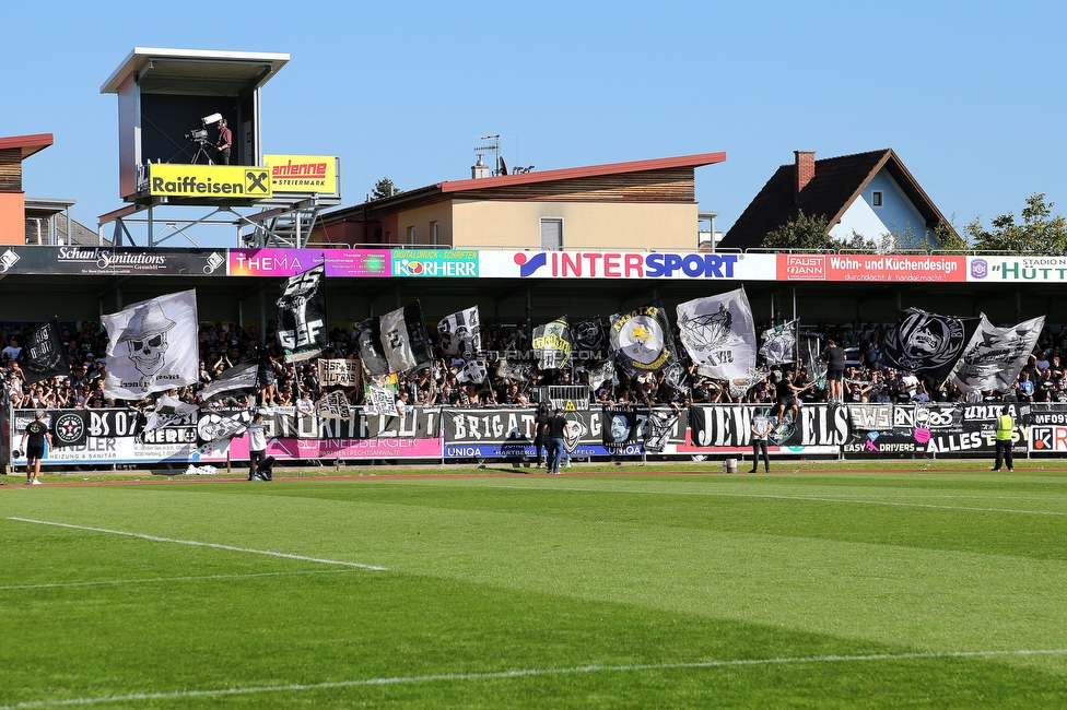 Hartberg - Sturm Graz
Oesterreichische Fussball Bundesliga, 10. Runde, TSV Hartberg - SK Sturm Graz, Arena Hartberg, 03.10.2021. 

Foto zeigt Fans von Sturm
