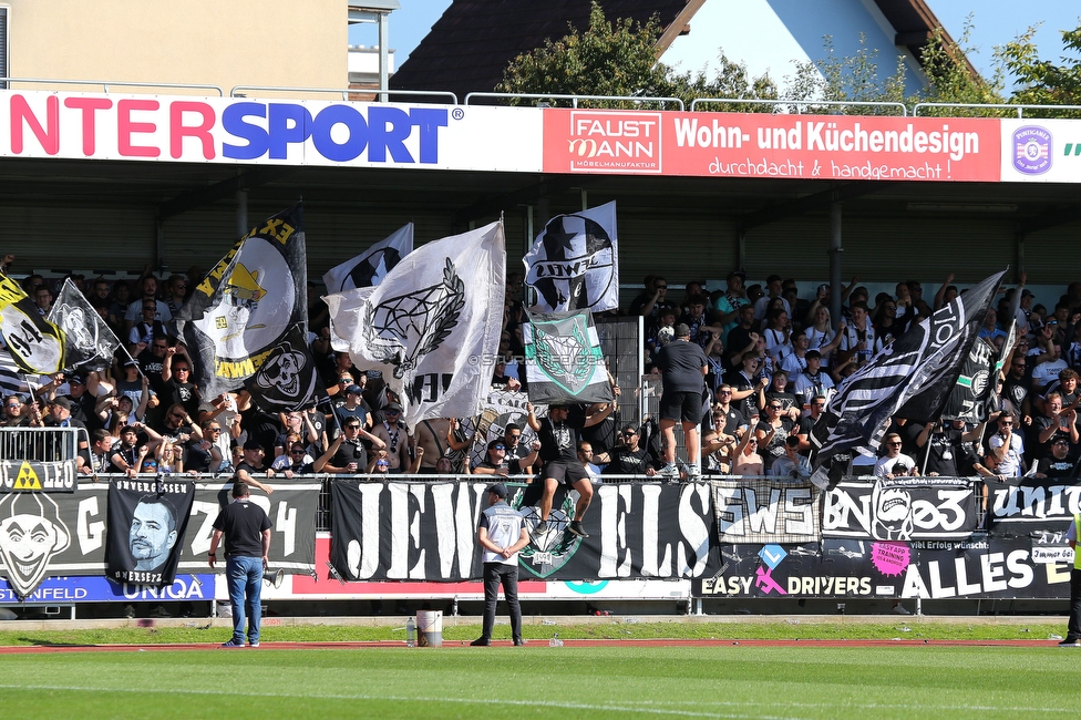 Hartberg - Sturm Graz
Oesterreichische Fussball Bundesliga, 10. Runde, TSV Hartberg - SK Sturm Graz, Arena Hartberg, 03.10.2021. 

Foto zeigt Fans von Sturm
Schlüsselwörter: jewels