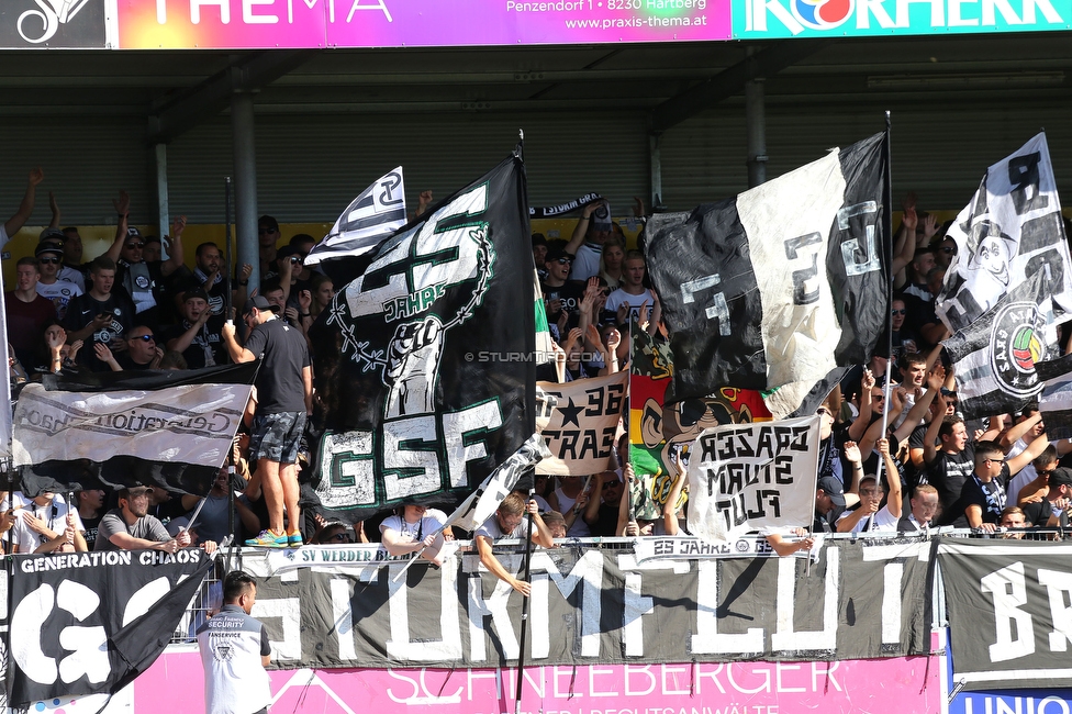 Hartberg - Sturm Graz
Oesterreichische Fussball Bundesliga, 10. Runde, TSV Hartberg - SK Sturm Graz, Arena Hartberg, 03.10.2021. 

Foto zeigt Fans von Sturm
Schlüsselwörter: sturmflut