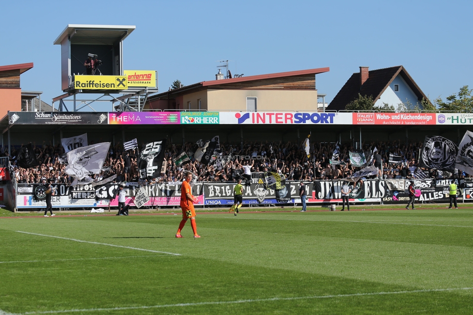 Hartberg - Sturm Graz
Oesterreichische Fussball Bundesliga, 10. Runde, TSV Hartberg - SK Sturm Graz, Arena Hartberg, 03.10.2021. 

Foto zeigt Fans von Sturm
