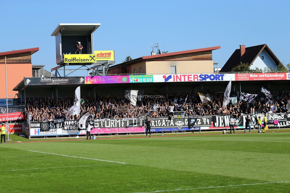 Hartberg - Sturm Graz
Oesterreichische Fussball Bundesliga, 10. Runde, TSV Hartberg - SK Sturm Graz, Arena Hartberg, 03.10.2021. 

Foto zeigt Fans von Sturm
