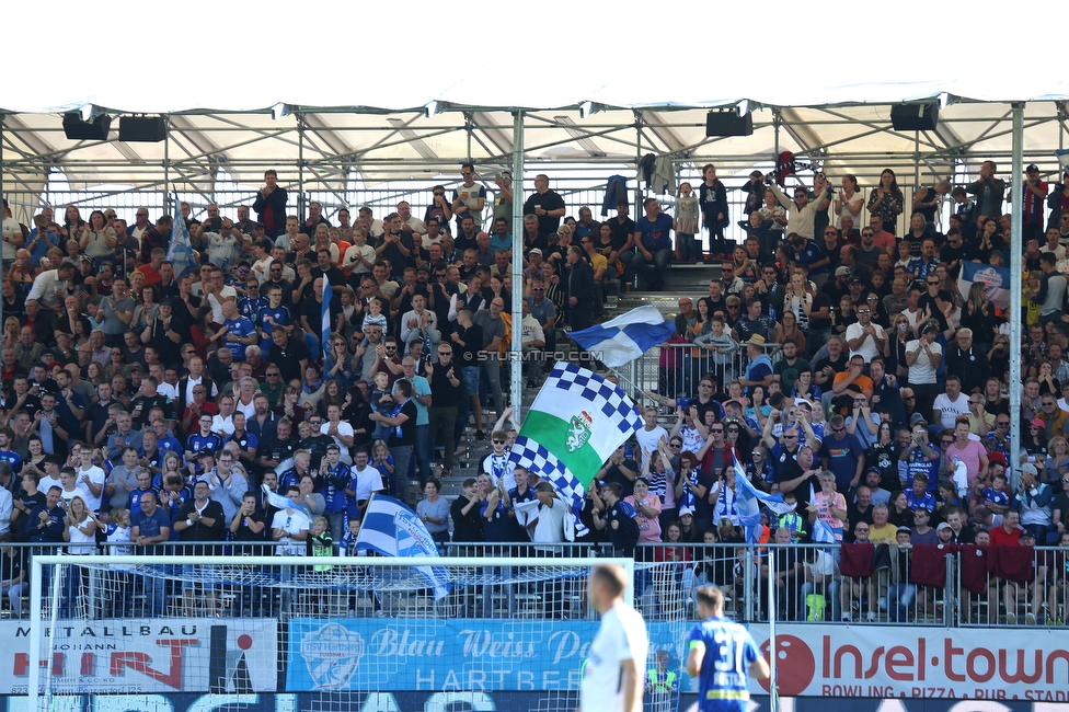 Hartberg - Sturm Graz
Oesterreichische Fussball Bundesliga, 10. Runde, TSV Hartberg - SK Sturm Graz, Arena Hartberg, 03.10.2021. 

Foto zeigt Fans von Hartberg
