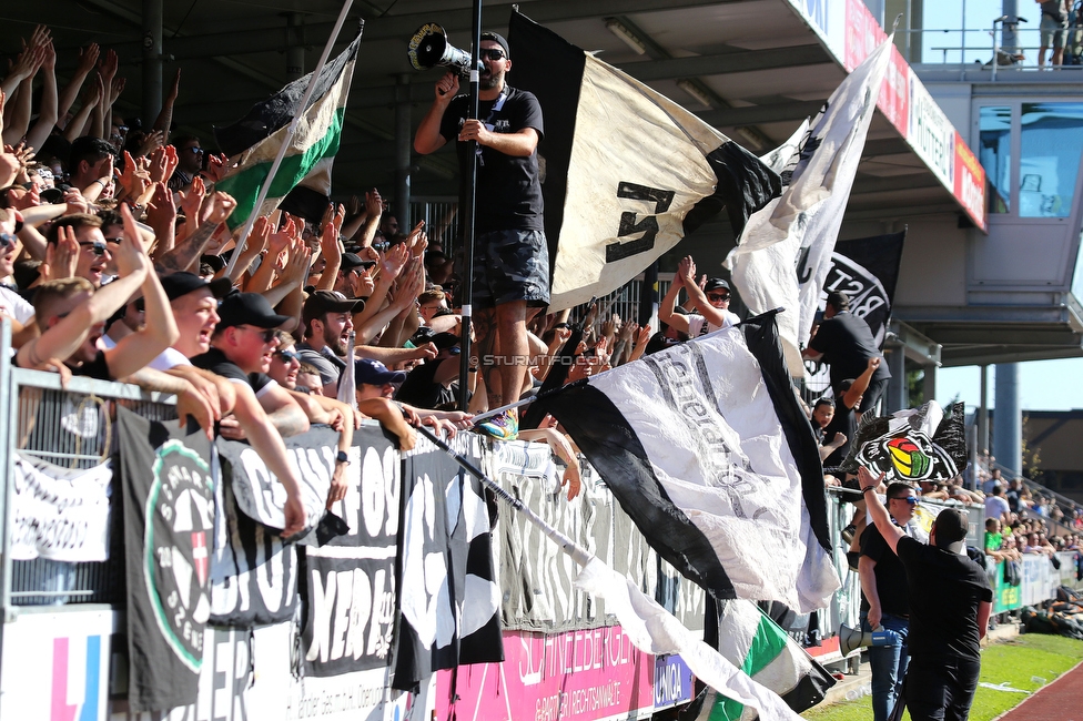 Hartberg - Sturm Graz
Oesterreichische Fussball Bundesliga, 10. Runde, TSV Hartberg - SK Sturm Graz, Arena Hartberg, 03.10.2021. 

Foto zeigt Fans von Sturm
Schlüsselwörter: generationchaos sturmflut vorsaenger