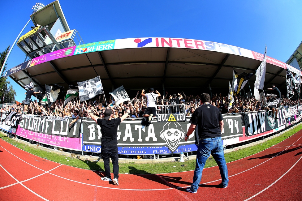 Hartberg - Sturm Graz
Oesterreichische Fussball Bundesliga, 10. Runde, TSV Hartberg - SK Sturm Graz, Arena Hartberg, 03.10.2021. 

Foto zeigt Fans von Sturm
Schlüsselwörter: generationchaos sturmflut vorsaenger