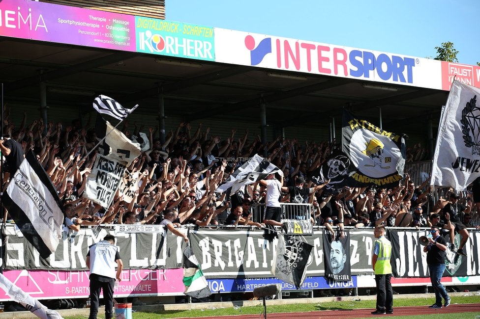 Hartberg - Sturm Graz
Oesterreichische Fussball Bundesliga, 10. Runde, TSV Hartberg - SK Sturm Graz, Arena Hartberg, 03.10.2021. 

Foto zeigt Fans von Sturm
