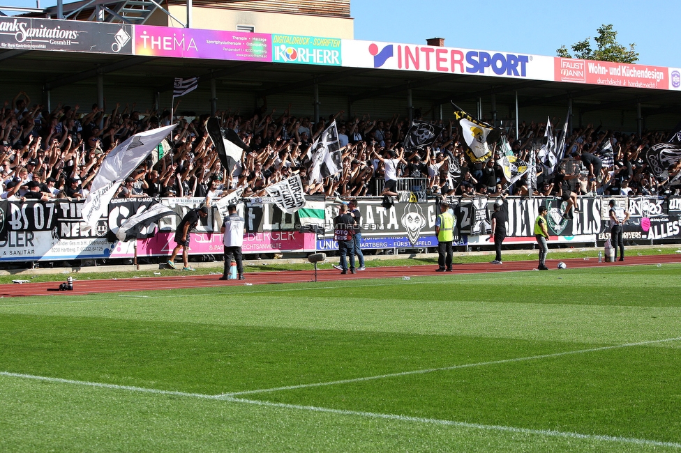 Hartberg - Sturm Graz
Oesterreichische Fussball Bundesliga, 10. Runde, TSV Hartberg - SK Sturm Graz, Arena Hartberg, 03.10.2021. 

Foto zeigt Fans von Sturm
