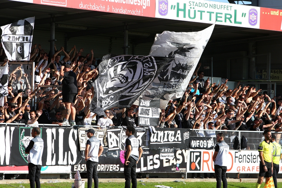 Hartberg - Sturm Graz
Oesterreichische Fussball Bundesliga, 10. Runde, TSV Hartberg - SK Sturm Graz, Arena Hartberg, 03.10.2021. 

Foto zeigt Fans von Sturm
