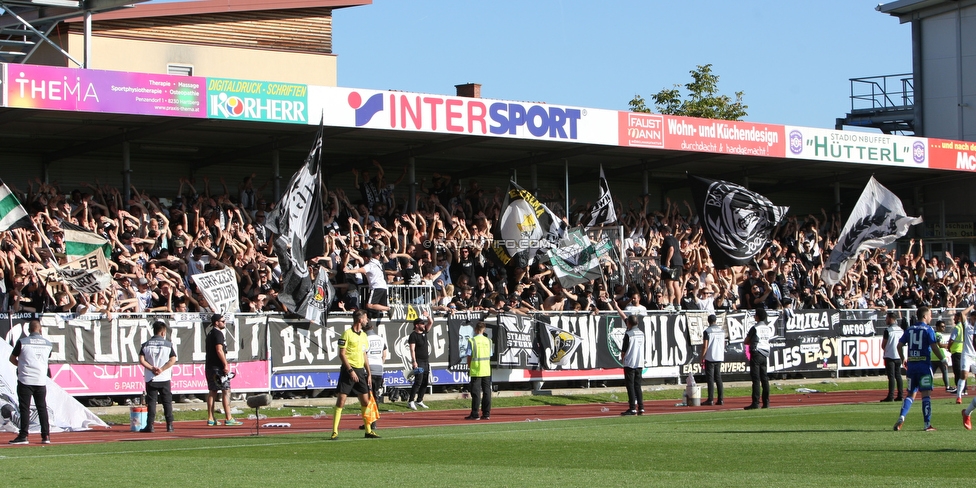 Hartberg - Sturm Graz
Oesterreichische Fussball Bundesliga, 10. Runde, TSV Hartberg - SK Sturm Graz, Arena Hartberg, 03.10.2021. 

Foto zeigt Fans von Sturm
