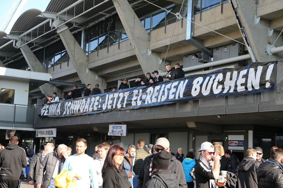 Sturm Graz - Ried
Oesterreichische Fussball Bundesliga, 11. Runde, SK Sturm Graz - SV Ried, Stadion Liebenau Graz, 17.10.2021. 

Foto zeigt Fans von Sturm mit einem Spruchband
