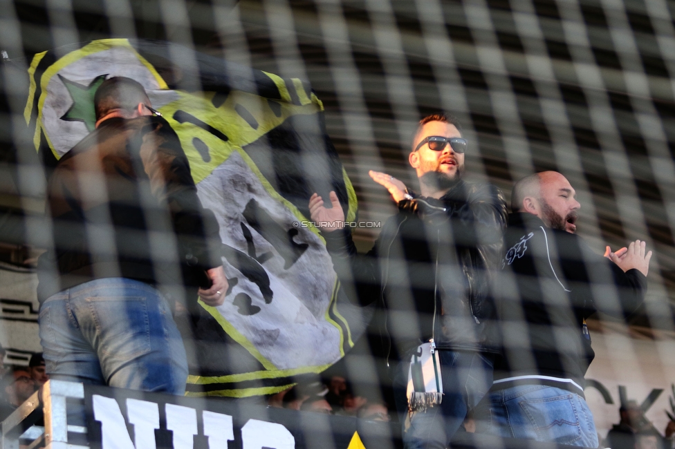 Sturm Graz - Ried
Oesterreichische Fussball Bundesliga, 11. Runde, SK Sturm Graz - SV Ried, Stadion Liebenau Graz, 17.10.2021. 

Foto zeigt Fans von Sturm
