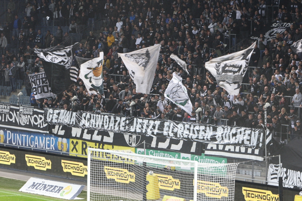 Sturm Graz - Ried
Oesterreichische Fussball Bundesliga, 11. Runde, SK Sturm Graz - SV Ried, Stadion Liebenau Graz, 17.10.2021. 

Foto zeigt Fans von Sturm mit einem Spruchband
