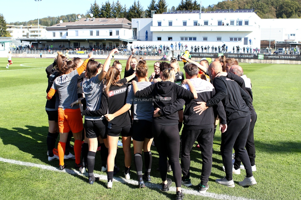 Sturm Damen - St. Poelten
OEFB Frauen Bundesliga, 7. Runde, SK Sturm Graz Damen - SKN St. Poelten Frauen, Trainingszentrum Messendorf, Graz, 17.10.2021. 

Foto zeigt die Mannschaft der Sturm Damen
