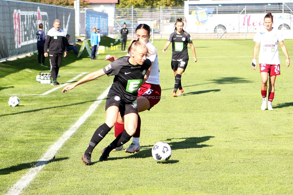 Sturm Damen - St. Poelten
OEFB Frauen Bundesliga, 7. Runde, SK Sturm Graz Damen - SKN St. Poelten Frauen, Trainingszentrum Messendorf, Graz, 17.10.2021. 

Foto zeigt Sophie Hillebrand (Sturm Damen)
