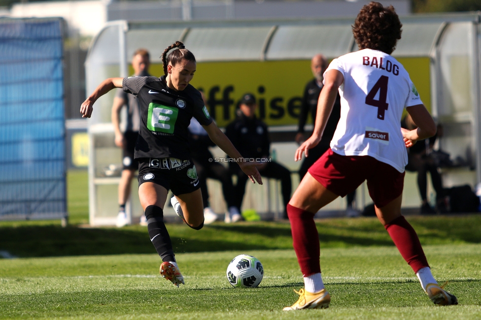 Sturm Damen - St. Poelten
OEFB Frauen Bundesliga, 7. Runde, SK Sturm Graz Damen - SKN St. Poelten Frauen, Trainingszentrum Messendorf, Graz, 17.10.2021. 

Foto zeigt Andrea Glibo (Sturm Damen)
