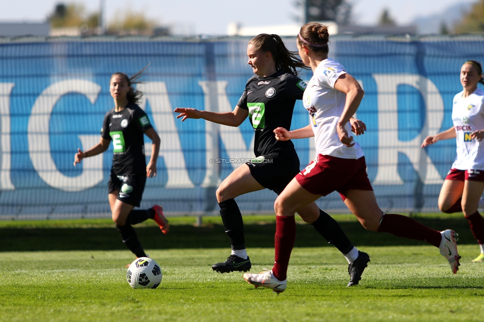 Sturm Damen - St. Poelten
OEFB Frauen Bundesliga, 7. Runde, SK Sturm Graz Damen - SKN St. Poelten Frauen, Trainingszentrum Messendorf, Graz, 17.10.2021. 

Foto zeigt Lilli Purtscheller (Sturm Damen)
