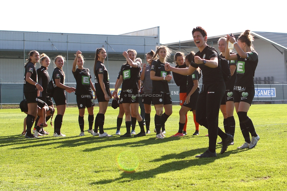 Sturm Damen - St. Poelten
OEFB Frauen Bundesliga, 7. Runde, SK Sturm Graz Damen - SKN St. Poelten Frauen, Trainingszentrum Messendorf, Graz, 17.10.2021. 

Foto zeigt die Mannschaft der Sturm Damen
