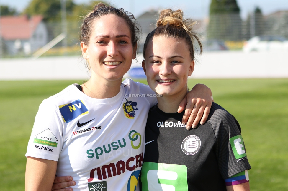 Sturm Damen - St. Poelten
OEFB Frauen Bundesliga, 7. Runde, SK Sturm Graz Damen - SKN St. Poelten Frauen, Trainingszentrum Messendorf, Graz, 17.10.2021. 

Foto zeigt Annabel Schasching (Sturm Damen)
