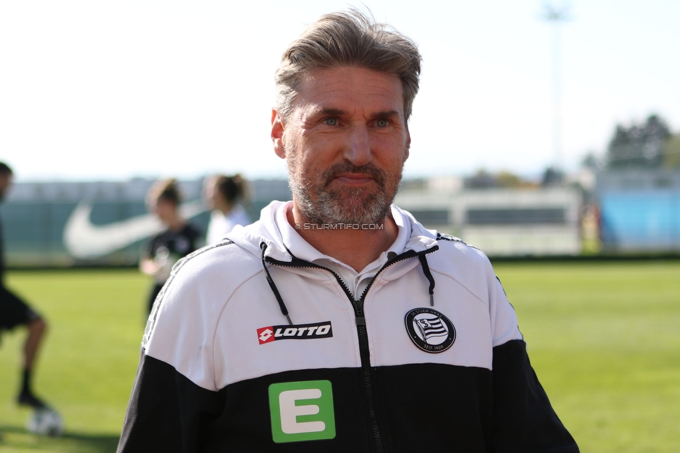 Sturm Damen - St. Poelten
OEFB Frauen Bundesliga, 7. Runde, SK Sturm Graz Damen - SKN St. Poelten Frauen, Trainingszentrum Messendorf, Graz, 17.10.2021. 

Foto zeigt Christian Lang (Cheftrainer Sturm Damen)
