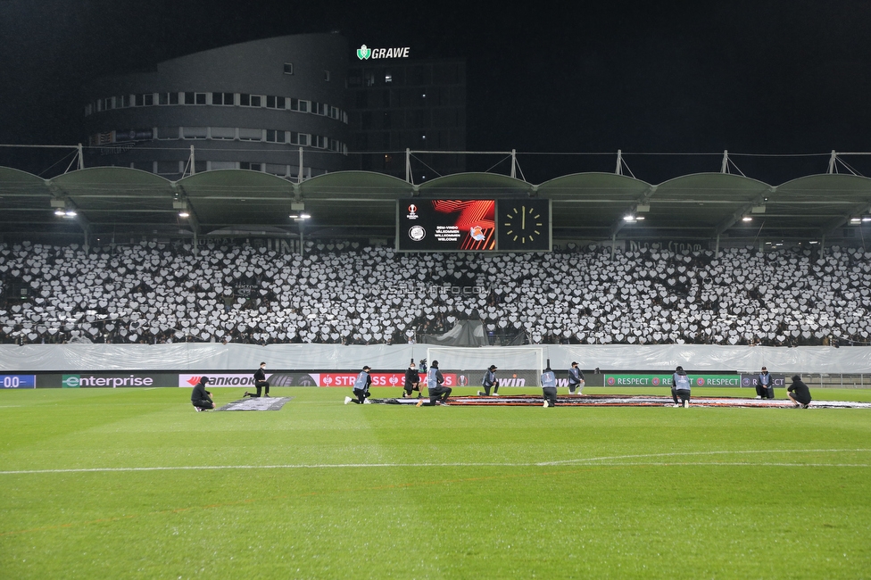 Sturm Graz - Real Sociedad
UEFA Europa League Gruppenphase 3. Spieltag, SK Sturm Graz - Real Sociedad, Stadion Liebenau, Graz, 21.10.2021. 

Foto zeigt Fans von Sturm mit einer Choreografie
