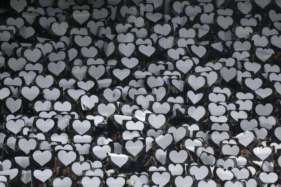 Sturm Graz - Real Sociedad
UEFA Europa League Gruppenphase 3. Spieltag, SK Sturm Graz - Real Sociedad, Stadion Liebenau, Graz, 21.10.2021. 

Foto zeigt Fans von Sturm mit einer Choreografie
