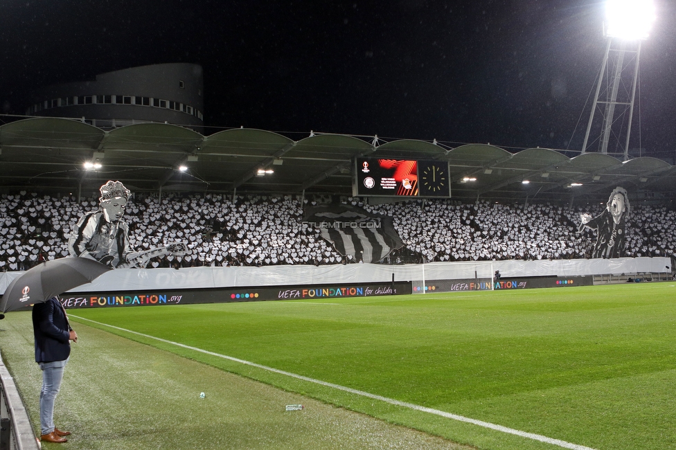 Sturm Graz - Real Sociedad
UEFA Europa League Gruppenphase 3. Spieltag, SK Sturm Graz - Real Sociedad, Stadion Liebenau, Graz, 21.10.2021. 

Foto zeigt Fans von Sturm mit einer Choreografie
