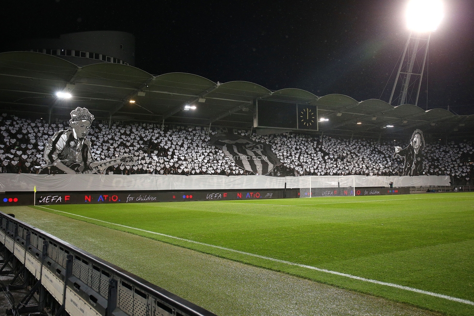 Sturm Graz - Real Sociedad
UEFA Europa League Gruppenphase 3. Spieltag, SK Sturm Graz - Real Sociedad, Stadion Liebenau, Graz, 21.10.2021. 

Foto zeigt Fans von Sturm mit einer Choreografie
