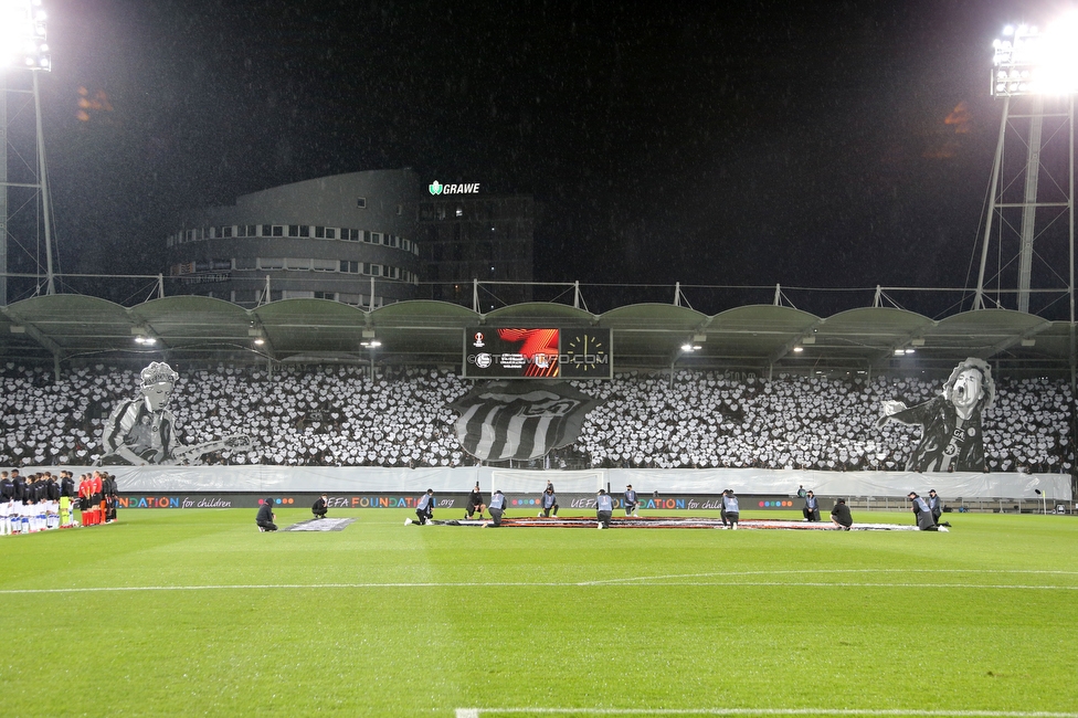 Sturm Graz - Real Sociedad
UEFA Europa League Gruppenphase 3. Spieltag, SK Sturm Graz - Real Sociedad, Stadion Liebenau, Graz, 21.10.2021. 

Foto zeigt Fans von Sturm mit einer Choreografie
