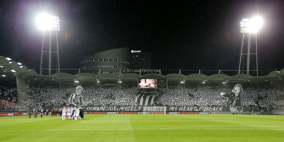 Sturm Graz - Real Sociedad
UEFA Europa League Gruppenphase 3. Spieltag, SK Sturm Graz - Real Sociedad, Stadion Liebenau, Graz, 21.10.2021. 

Foto zeigt Fans von Sturm mit einer Choreografie
