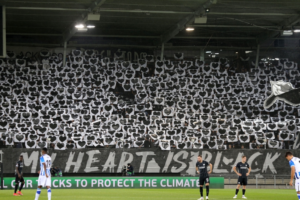 Sturm Graz - Real Sociedad
UEFA Europa League Gruppenphase 3. Spieltag, SK Sturm Graz - Real Sociedad, Stadion Liebenau, Graz, 21.10.2021. 

Foto zeigt Fans von Sturm mit einer Choreografie
