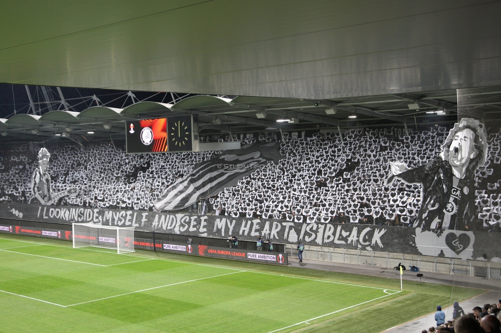 Sturm Graz - Real Sociedad
UEFA Europa League Gruppenphase 3. Spieltag, SK Sturm Graz - Real Sociedad, Stadion Liebenau, Graz, 21.10.2021. 

Foto zeigt Fans von Sturm mit einer Choreografie
