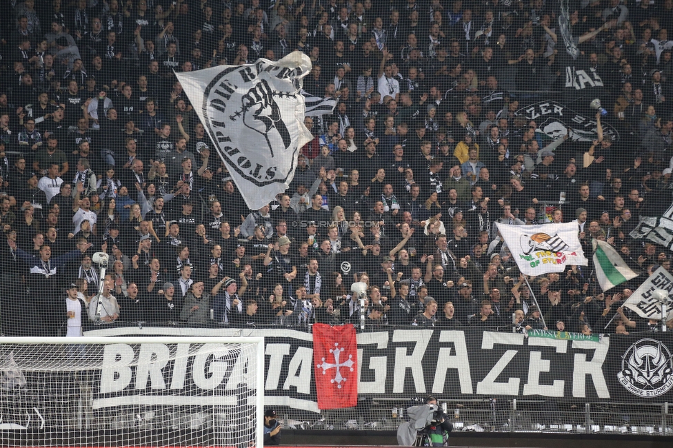 Sturm Graz - Real Sociedad
UEFA Europa League Gruppenphase 3. Spieltag, SK Sturm Graz - Real Sociedad, Stadion Liebenau, Graz, 21.10.2021. 

Foto zeigt Fans von Sturm
