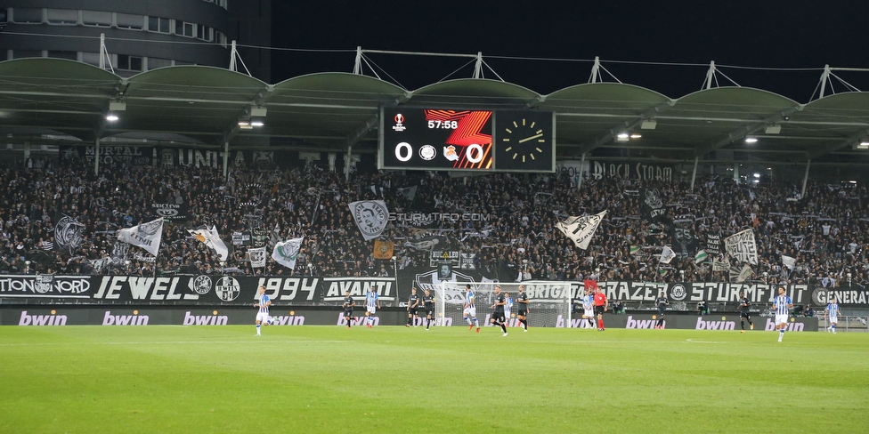 Sturm Graz - Real Sociedad
UEFA Europa League Gruppenphase 3. Spieltag, SK Sturm Graz - Real Sociedad, Stadion Liebenau, Graz, 21.10.2021. 

Foto zeigt Fans von Sturm
Schlüsselwörter: schals