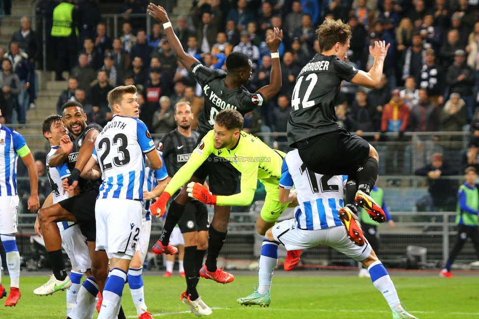 Sturm Graz - Real Sociedad
UEFA Europa League Gruppenphase 3. Spieltag, SK Sturm Graz - Real Sociedad, Stadion Liebenau, Graz, 21.10.2021. 

Foto zeigt Alexander Sorloth (Real Sociedad), Kelvin Yeboah (Sturm), Alejandro Remiro Gargallo (Real Sociedad) und David Affengruber (Sturm)
