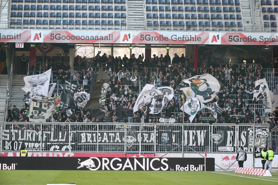 Salzburg - Sturm Graz
Oesterreichische Fussball Bundesliga, 12. Runde, FC RB Salzburg - SK Sturm Graz, Stadion Wals-Siezenheim, 24.10.2021. 

Foto zeigt Fans von Sturm
