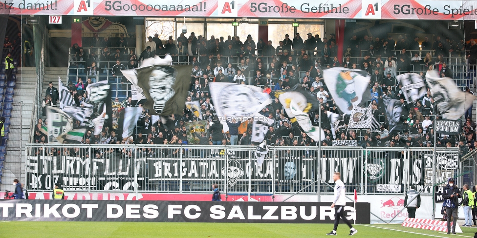 Salzburg - Sturm Graz
Oesterreichische Fussball Bundesliga, 12. Runde, FC RB Salzburg - SK Sturm Graz, Stadion Wals-Siezenheim, 24.10.2021. 

Foto zeigt Fans von Sturm
