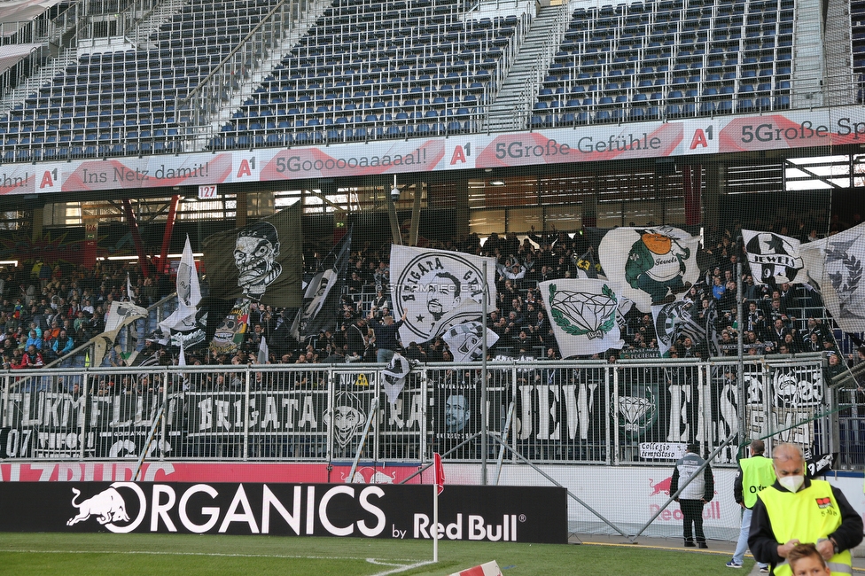 Salzburg - Sturm Graz
Oesterreichische Fussball Bundesliga, 12. Runde, FC RB Salzburg - SK Sturm Graz, Stadion Wals-Siezenheim, 24.10.2021. 

Foto zeigt Fans von Sturm
