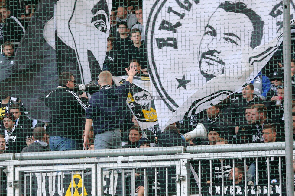 Salzburg - Sturm Graz
Oesterreichische Fussball Bundesliga, 12. Runde, FC RB Salzburg - SK Sturm Graz, Stadion Wals-Siezenheim, 24.10.2021. 

Foto zeigt Fans von Sturm
