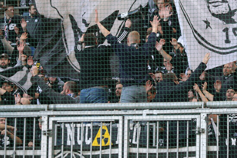 Salzburg - Sturm Graz
Oesterreichische Fussball Bundesliga, 12. Runde, FC RB Salzburg - SK Sturm Graz, Stadion Wals-Siezenheim, 24.10.2021. 

Foto zeigt Fans von Sturm
