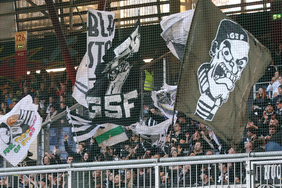 Salzburg - Sturm Graz
Oesterreichische Fussball Bundesliga, 12. Runde, FC RB Salzburg - SK Sturm Graz, Stadion Wals-Siezenheim, 24.10.2021. 

Foto zeigt Fans von Sturm
