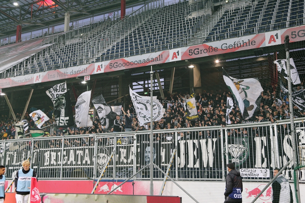 Salzburg - Sturm Graz
Oesterreichische Fussball Bundesliga, 12. Runde, FC RB Salzburg - SK Sturm Graz, Stadion Wals-Siezenheim, 24.10.2021. 

Foto zeigt Fans von Sturm
