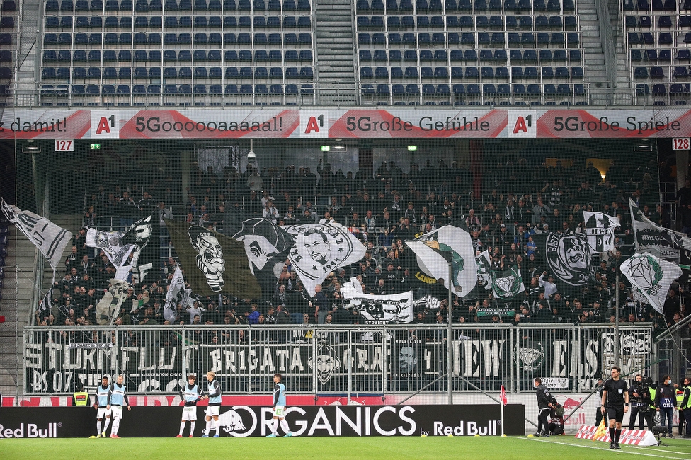 Salzburg - Sturm Graz
Oesterreichische Fussball Bundesliga, 12. Runde, FC RB Salzburg - SK Sturm Graz, Stadion Wals-Siezenheim, 24.10.2021. 

Foto zeigt Fans von Sturm
