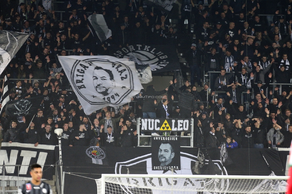 Sturm Graz - Ried
OEFB Cup, 3. Runde, SK Sturm Graz - SV Ried, Stadion Liebenau Graz, 27.10.2021. 

Foto zeigt Fans von Sturm
