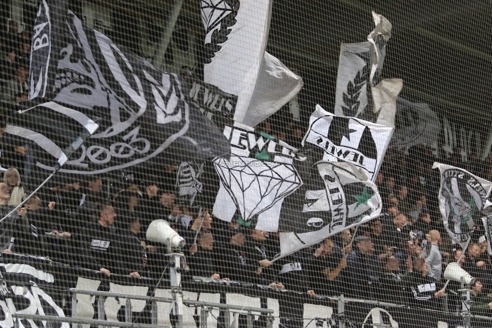 Sturm Graz - Ried
OEFB Cup, 3. Runde, SK Sturm Graz - SV Ried, Stadion Liebenau Graz, 27.10.2021. 

Foto zeigt Fans von Sturm
