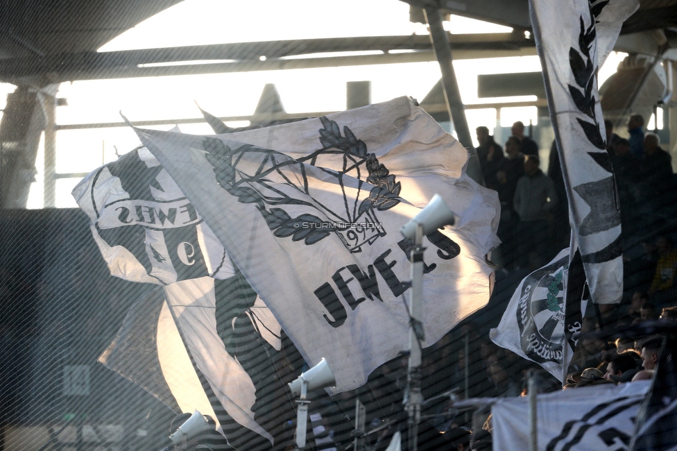 Sturm Graz - Wolfsberg
Oesterreichische Fussball Bundesliga, 13. Runde, SK Sturm Graz - Wolfsberger AC, Stadion Liebenau Graz, 31.10.2021. 

Foto zeigt Fans von Sturm
Schlüsselwörter: jewels