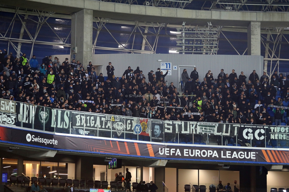 Real Sociedad - Sturm Graz
UEFA Europa League Gruppenphase 4. Spieltag, Real Sociedad - SK Sturm Graz, Reale Arena San Sebastian, 04.11.2021. 

Foto zeigt Fans von Sturm
