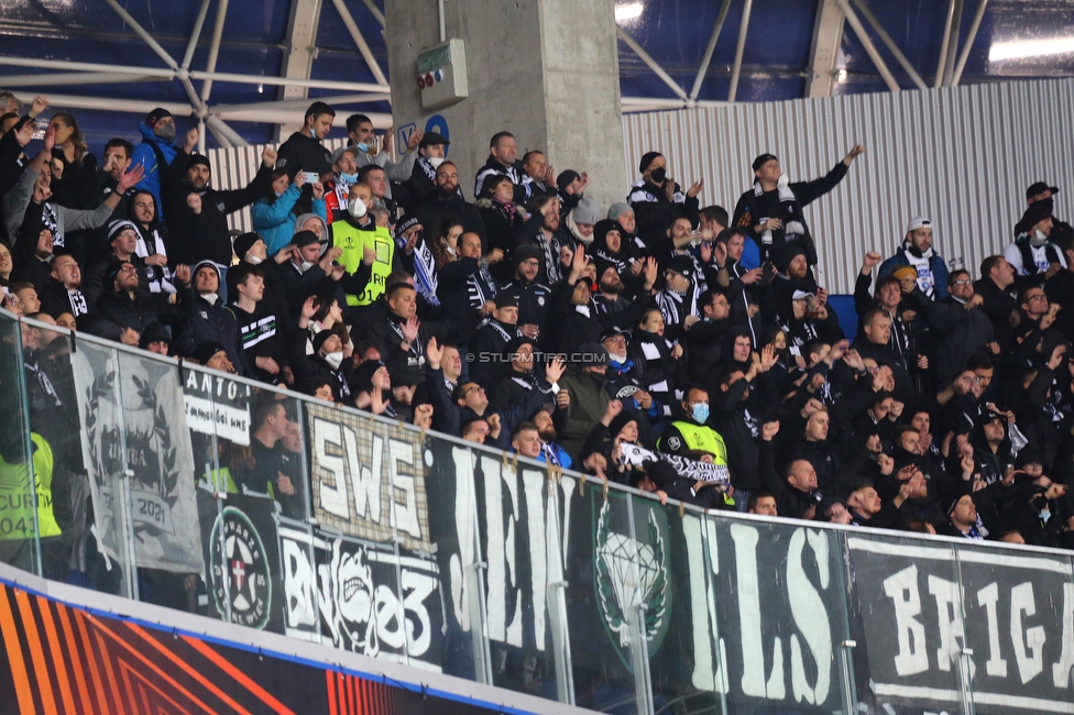 Real Sociedad - Sturm Graz
UEFA Europa League Gruppenphase 4. Spieltag, Real Sociedad - SK Sturm Graz, Reale Arena San Sebastian, 04.11.2021. 

Foto zeigt Fans von Sturm
