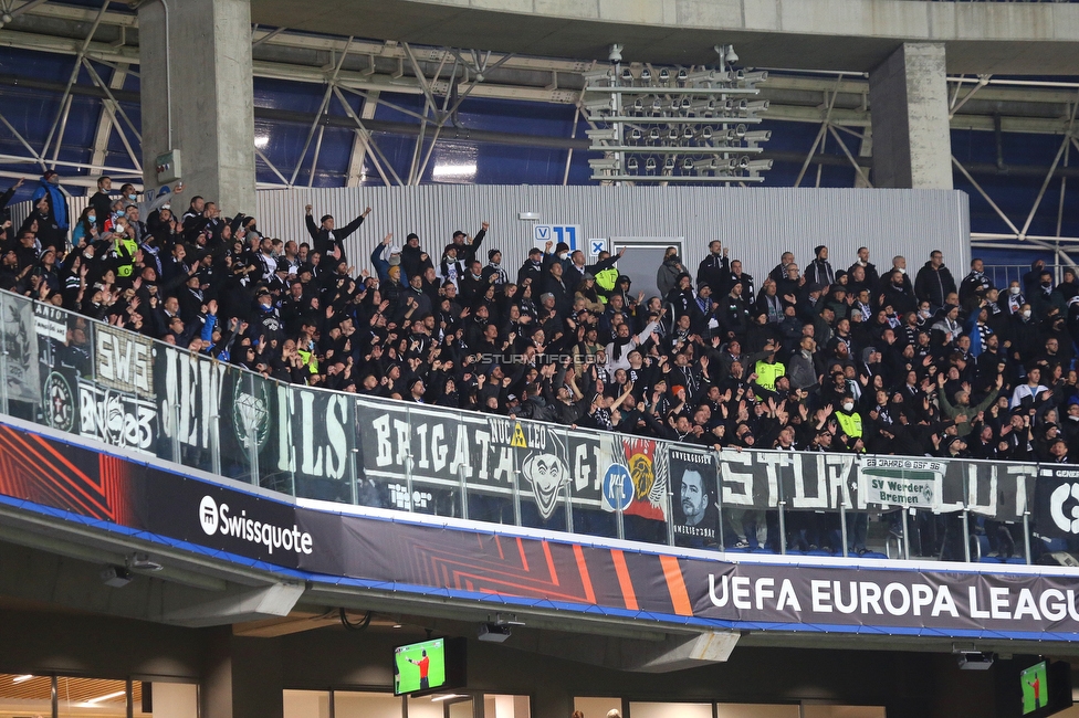 Real Sociedad - Sturm Graz
UEFA Europa League Gruppenphase 4. Spieltag, Real Sociedad - SK Sturm Graz, Reale Arena San Sebastian, 04.11.2021. 

Foto zeigt Fans von Sturm
